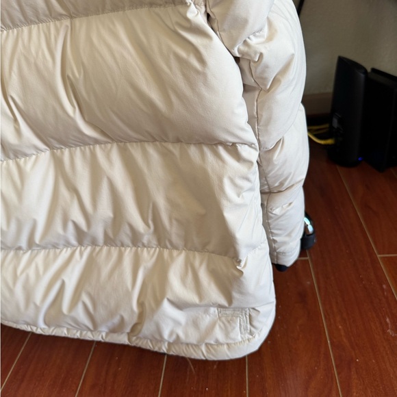 Aritzia TNA Super Puff Cream Jacket - Picture 15 of 16